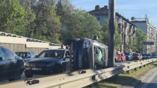 Извънредна ситуация до Румънското посолство в София, всички гледат с ужас СНИМКИ