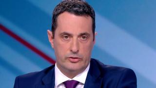 Министърът заради когото Петков бе "взривен" разкри сензационно, че...