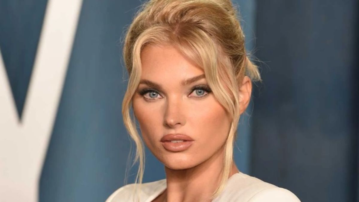 Бивш "ангел" на Victoria's Secret се показа по голи гърди от плажа ВИДЕО 18+