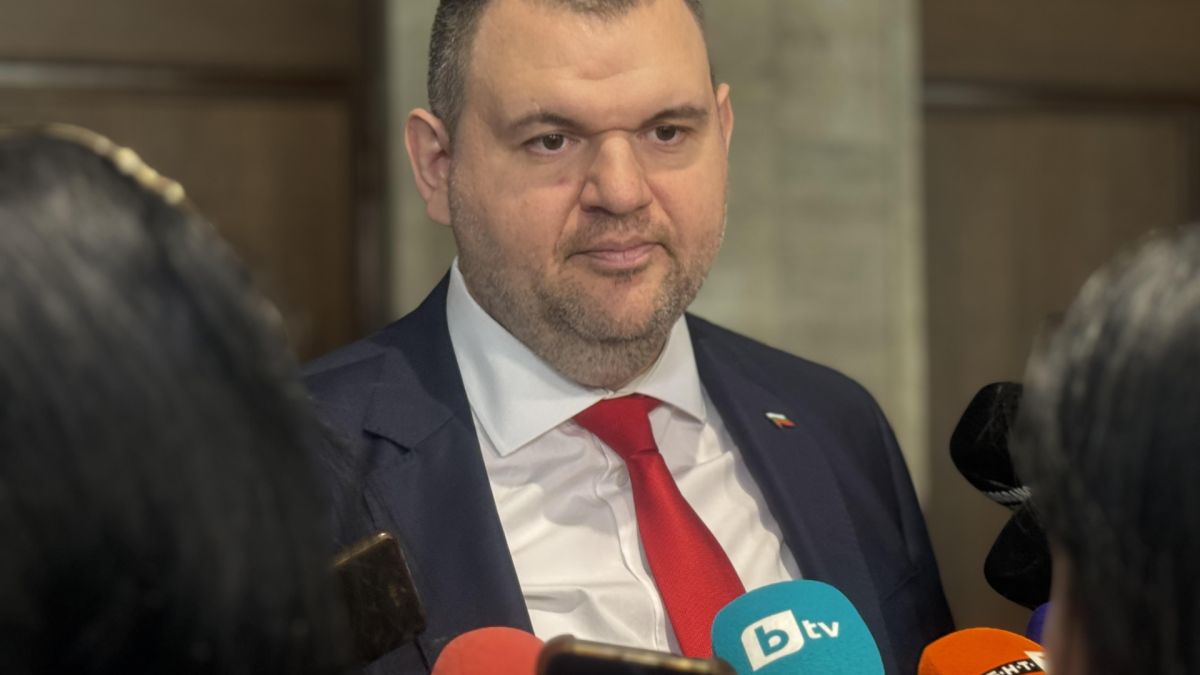 Пеевски поведе листата на ДПС в Благоевград за парламентарния вот 