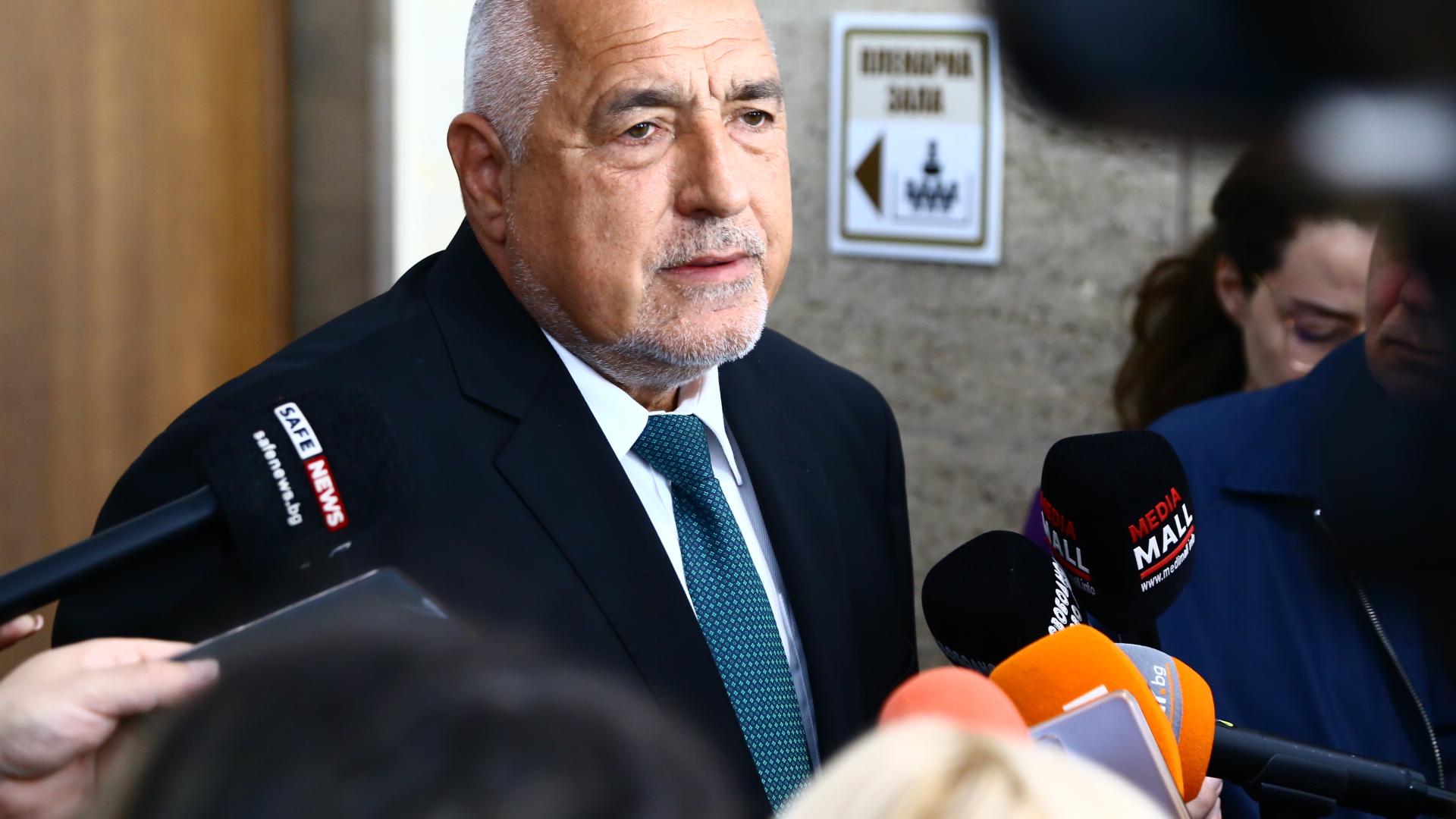 Борисов е на седмото небе от този подарък "Маца" СНИМКИ