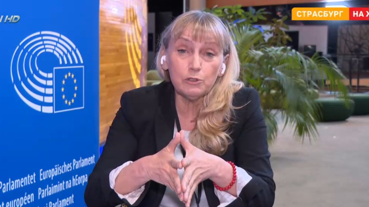 Елена Йончева обяви дали влиза в листите на ДПС за изборите
