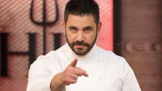 Любимка от Hell's Kitchen с голяма новина, показа бременно коремче