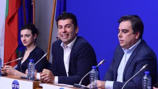 Фалшивите герои на „Промяната“