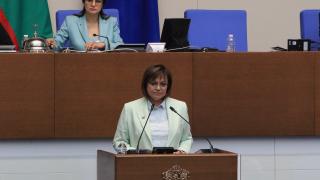 Нинова: Ние останахме единствената алтернатива, която не се прегърна с мафията
