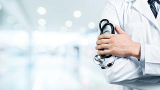 Лекарите ни отиват на бунището, диагнози ще ни поставя...