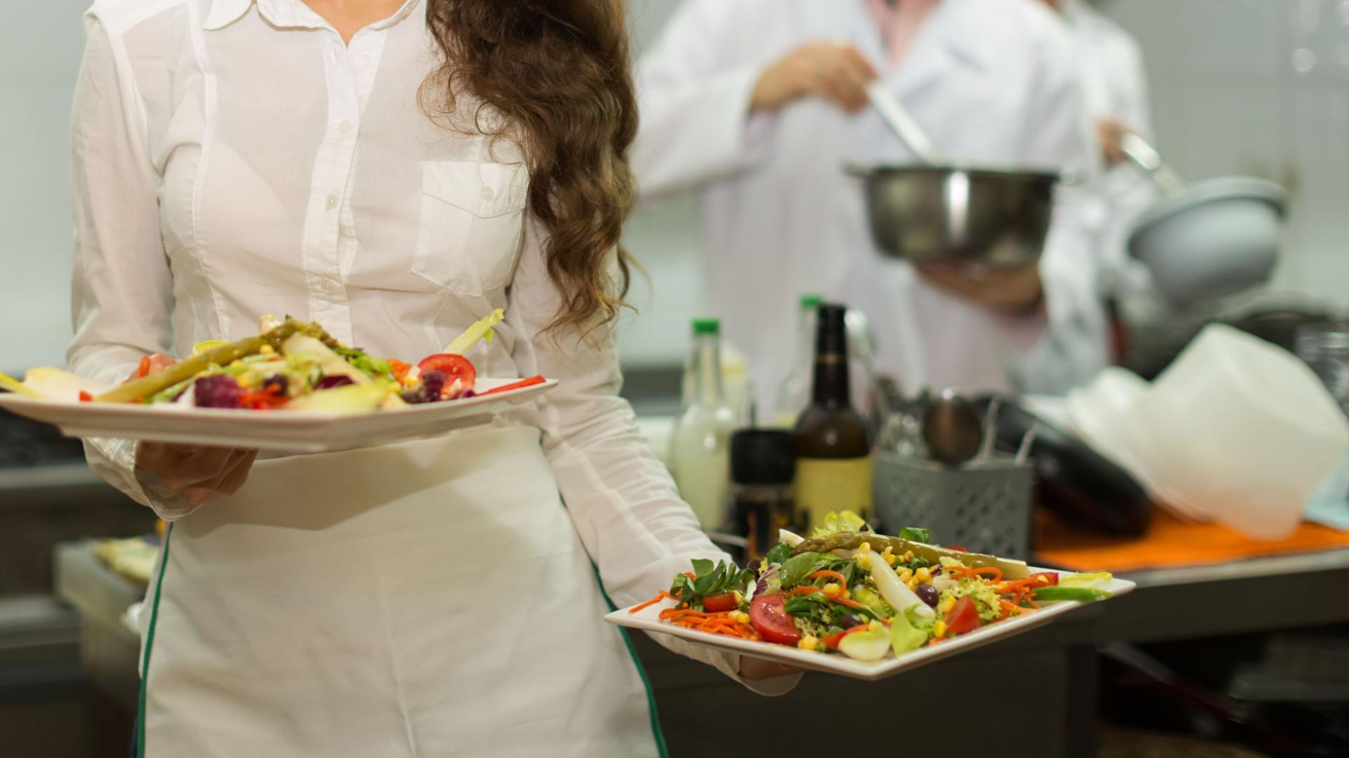 Тодор Батков: България е рай за чуждите работници, но не за да работят тук, а да...