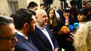 Задават се разкрития! Лъсва новият Алексей Петров в политиката