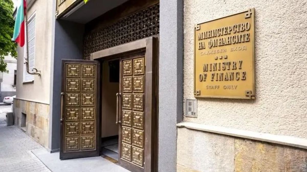 Ето какво се случва с парите на България, дефицитът е огромен