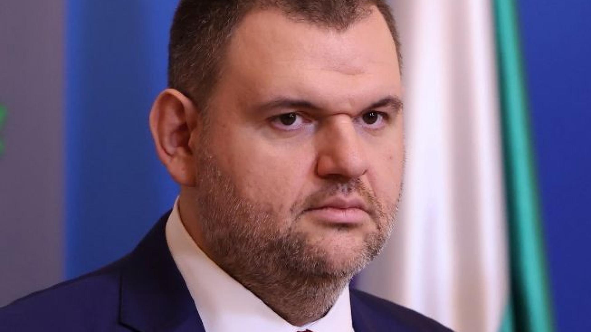 Пеевски: Призовавам служебното правителство незабавно да отмени решението си за частната детска болница