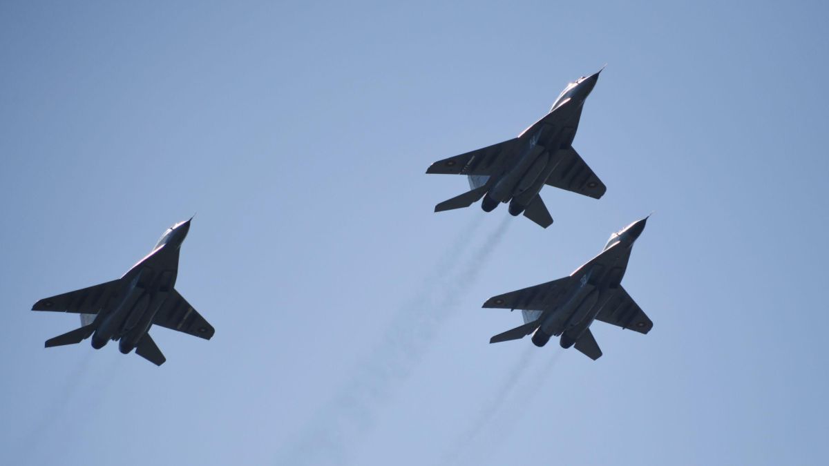 Смесица от мощ: F-16, "Мираж" и руски "Сушки" в арсенала на Украйна