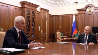 Песков с извънреден брифинг заради рокадата на министъра на отбраната