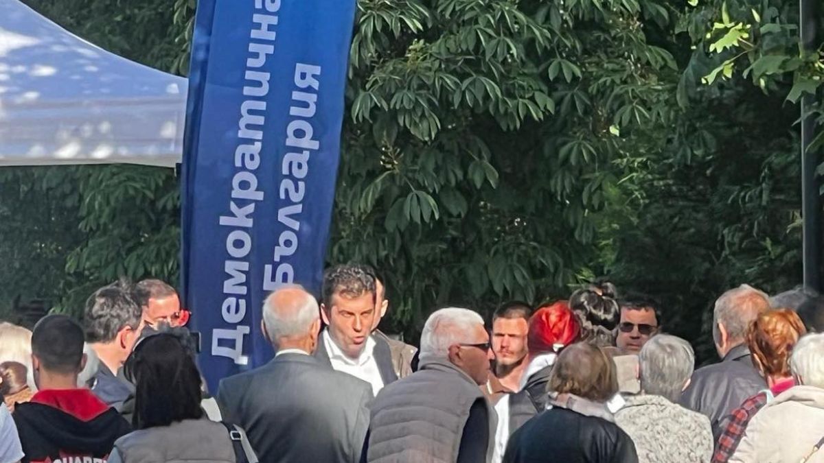 Кирил Петков бра голям срам в Търговище ВИДЕО 