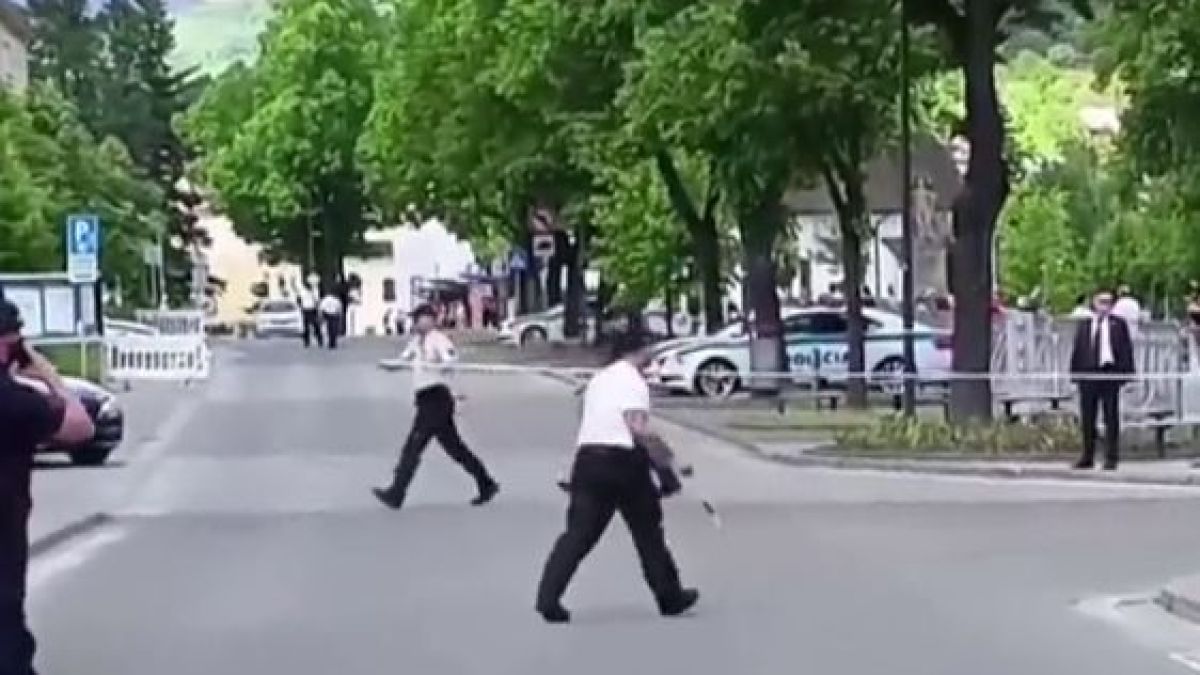 Ново ВИДЕО показва как 71-г. атентатор поваля Фицо след 5 изстрела 