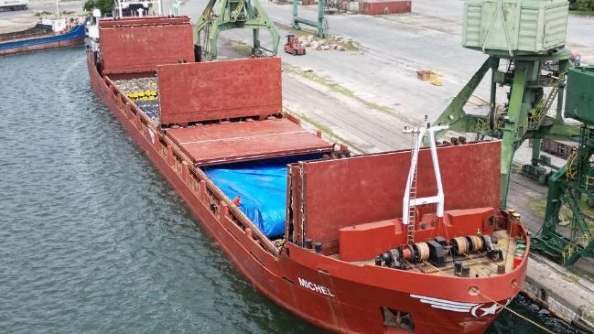 Първи официални подробности за екшъна в Черно море и пристигналия у нас кораб СНИМКИ