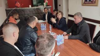 Нинова в Сандански: Децата до 14 г. трябва да получават безплатни лекарства