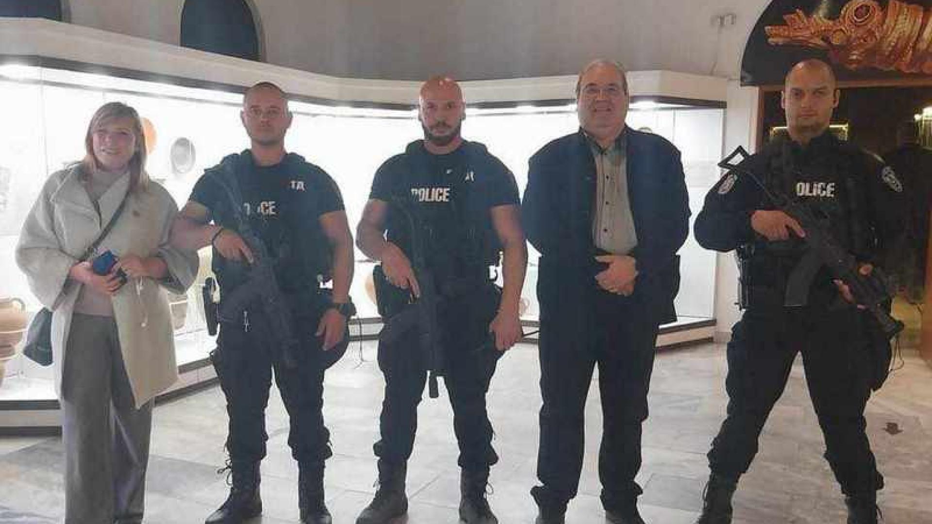 Спецченгета с автомати завардиха бургаски музей, ето какво се случва