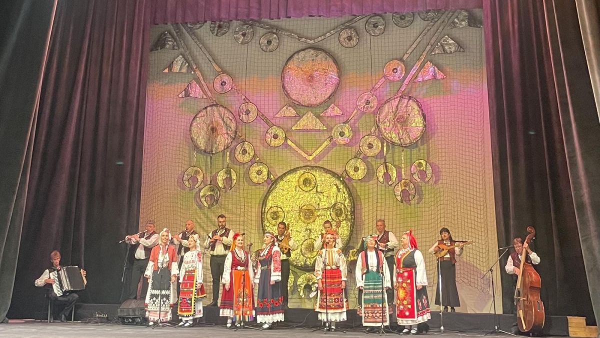 Симеон Славчев, водач на листата на „БСП за България“, призова водачите в област Разград да обединят усилия в името на културата