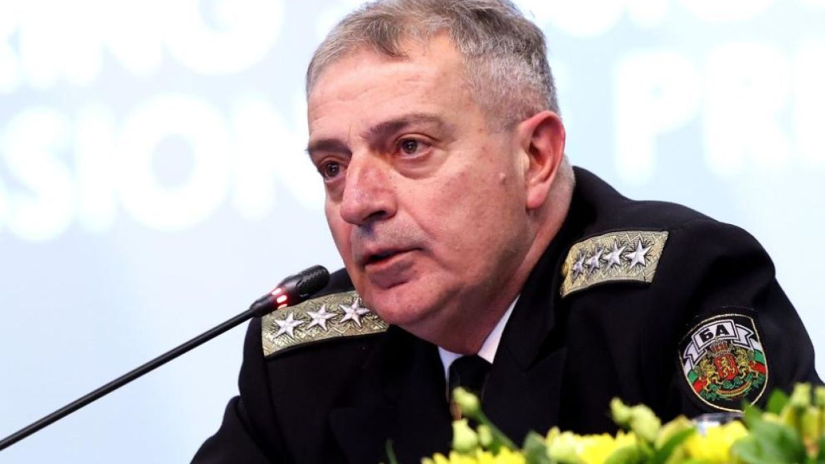 Адмирал Ефтимов издаде какво ще се случи с БГ армията