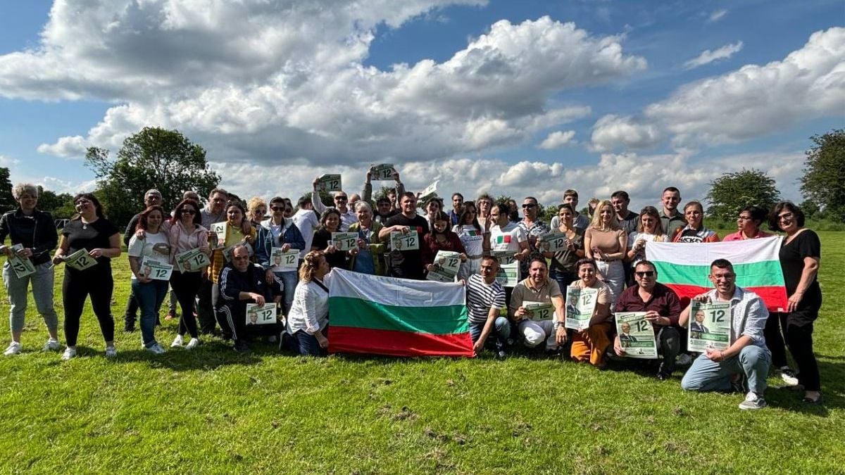 Кандидат за депутат от "Възраждане" спря кампанията си, за да посети българска общност зад граница