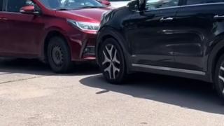 Екшънът с жени с лъскави коли в София разкри нещо още по-грозно ВИДЕО