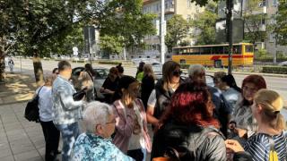 Този пловдивски учител беше обвинен в блудство, но само вижте реакцията на родителите СНИМКИ