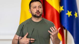 Зеленски размаха пръст на световни лидери заради форума за мир