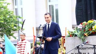 Добрев към Терзиев: Оставка, веднага! Стига мъчи стотици хиляди