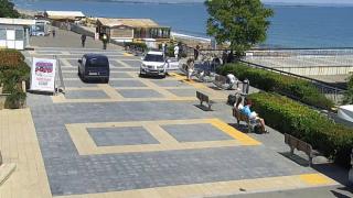 Мистериозни надписи се появиха в Бургас: Търси се Юлия! СНИМКА