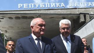 Главчев остава на границата, очакват го в...