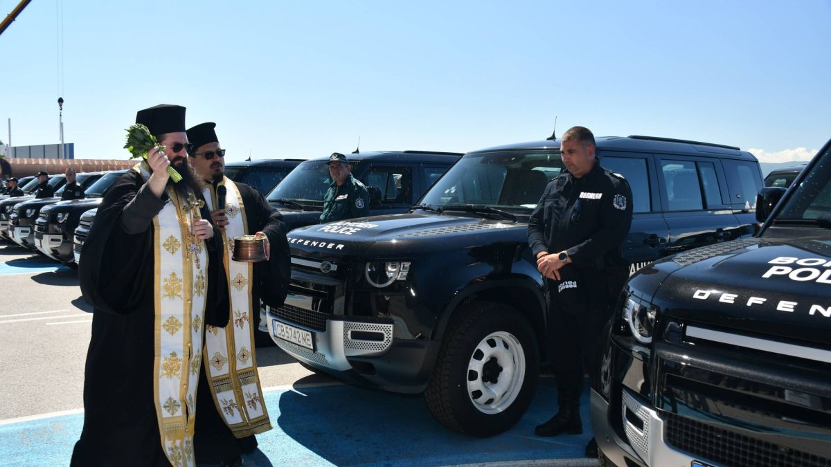 Мото-Пфое изпълни доставката на 160 автомобила Defender за Гранична полиция