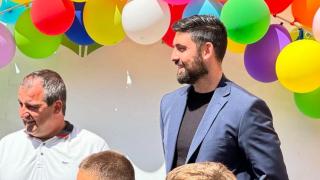 Скандал! Съветник от ПП ползва детски турнир с общински бюджет да си прави реклама! 