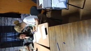 Флиртове, пожар и бирени шкембенца: Най-безумните изцепки от изборната нощ