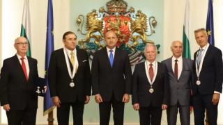 Тунингованата група ли ще пълни с кеш бъдещия проект на Радев