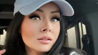 Бивша учителка започна да печели големи суми от порно и се разочарова СНИМКИ 18+