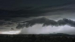 MeteoBalkans бие тревога: Торнадо може да удари тази места у нас КАРТА