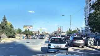 Истински екшън с баровец с "Мерцедес" в "Люлин" СНИМКА 