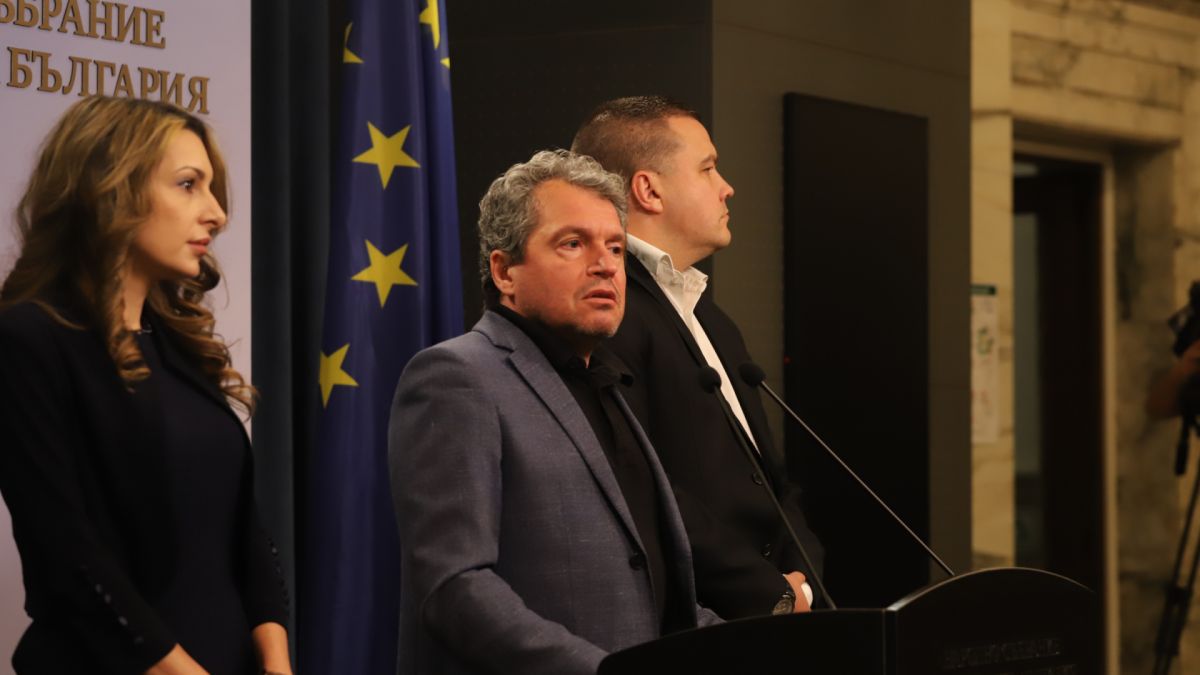 Нежно острие на Слави с бомба за ГЕРБ и ИТН 