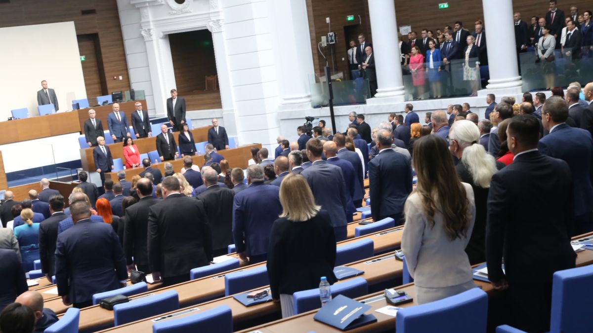 Ще заработи ли НС? Ултиматумът на Борисов още е в сила