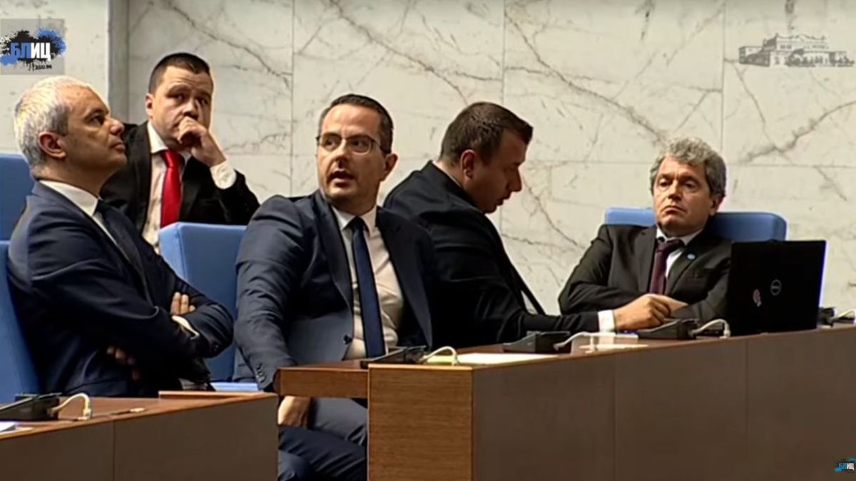 Фалстарт! Парламентът не избра шеф, драмата е пълна! СНИМКИ