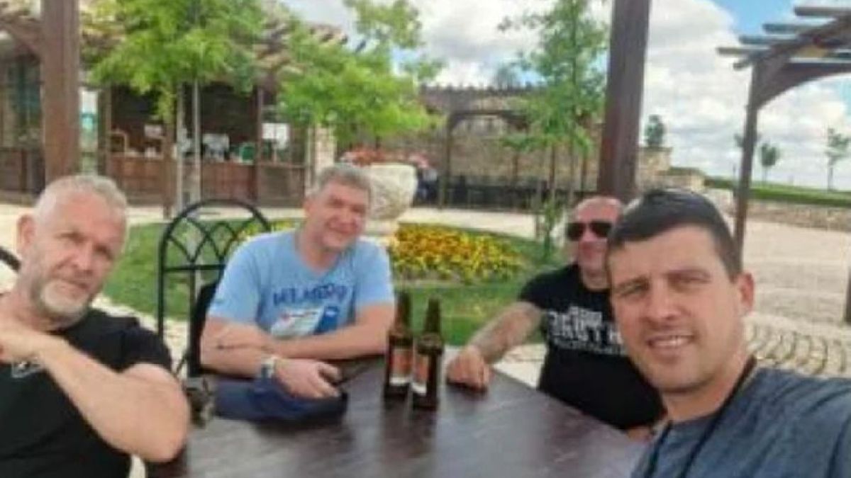 Бобоков отсвири Каракачанов и Мравояда, присламчи се към "Величие"!