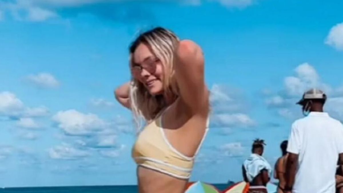 Момиче реши да се снима на плажа, но нещата се объркаха СНИМКА 18+