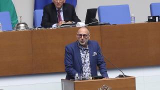 Любен Дилов-син взриви НС с това предложение към Бориславова