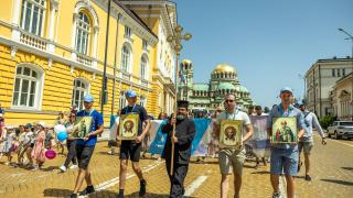 Виктор Димчев подреди добре и прайда, и традиционното семейство, и подполковниците