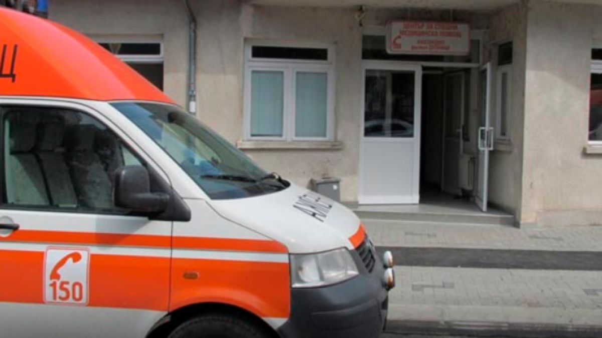 Навръх Задушница: Жена почина след инцидент с нож на гробищата в Дупница
