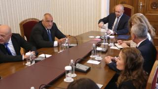 Експерти посочиха формулата за съставяне на правителство, подкрепа идва от най-неочакваното място