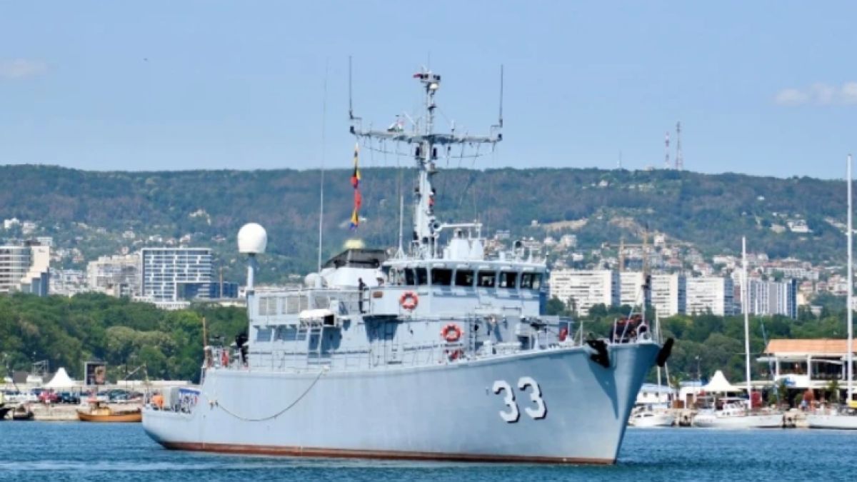 Пратихме кораб "Струма" в Черно море, чака го тежка мисия, свързана с войната