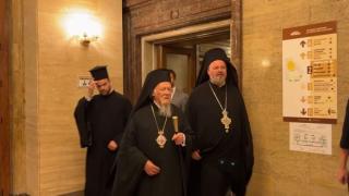 Голяма изненада! СНИМКИ показаха с кой височайш гост се срещна Борисов и какво получи