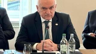 Служебният премиер посочи пътя на новия патриарх