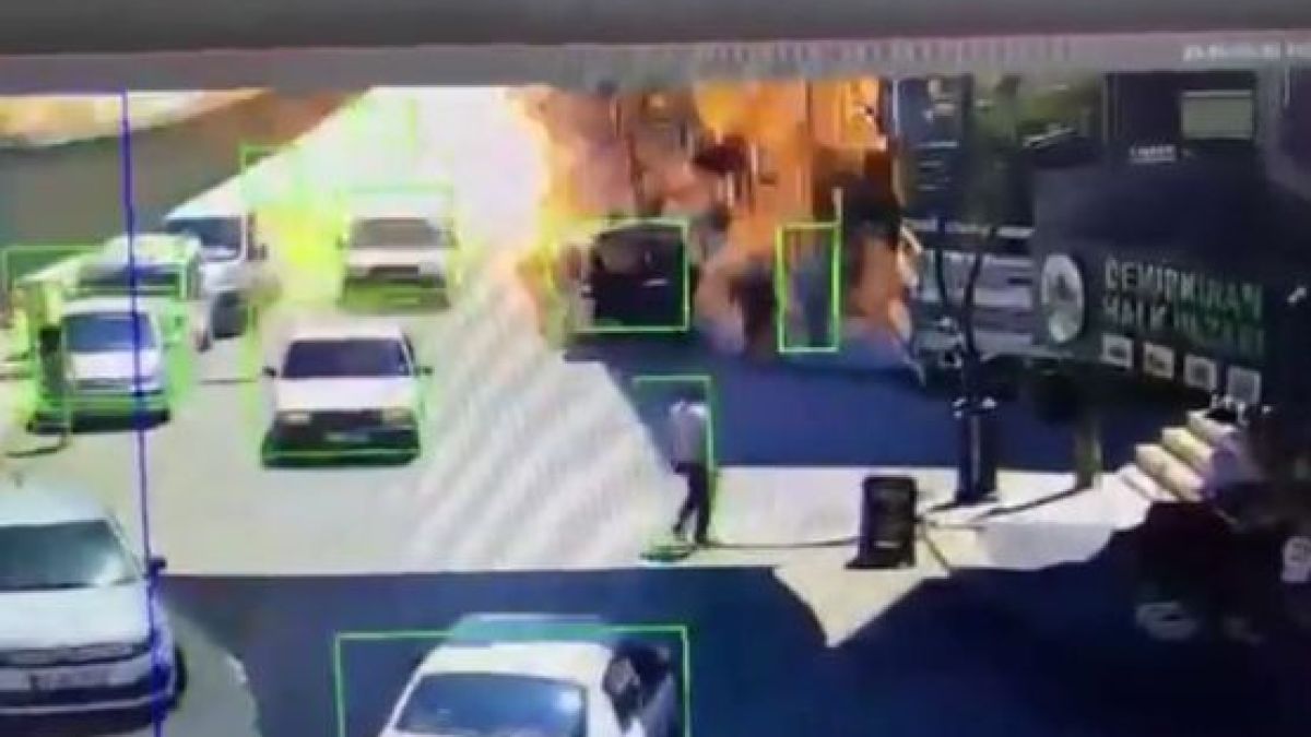 Адски взрив уби четирима в Измир! Ранените са десетки СНИМКИ